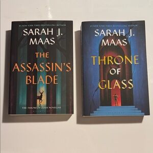 Barnes & Noble Sarah J. Maas Book Set - Black and Blue Covers